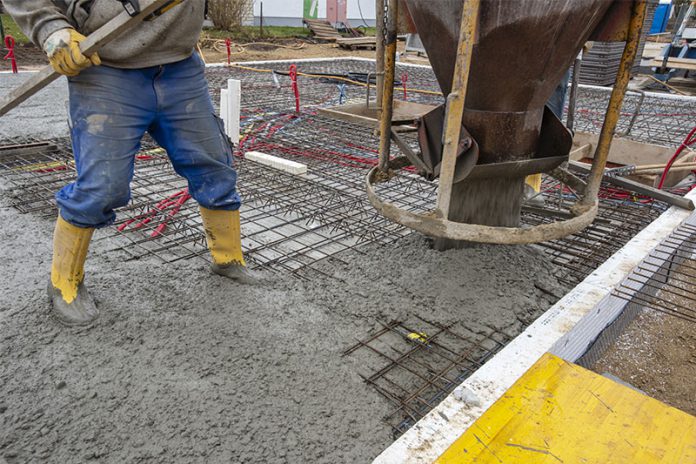 016_232664007 Es gibt verschiedenste Typen für das Fundament beim Haus. Bei der richtigen Auswahl sollten sie unbedingt einen Fachmann zu Rate ziehen.