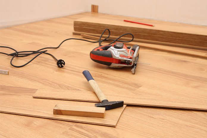 035_12985066 Die beliebtesten Bodenbeläge bestehen aus Holz.